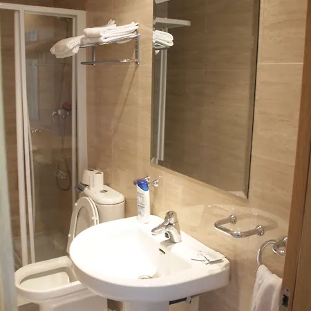 Gasthof Francisco Salinas Burgo