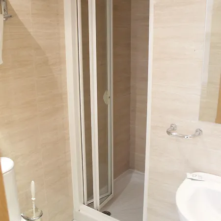 Francisco Salinas Gasthof Burgo